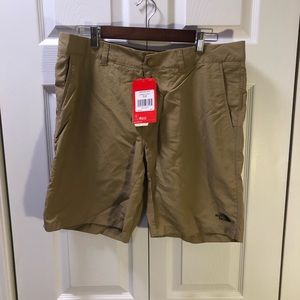 The North Face Adventure Flat Front Shorts. Size 36, NWT